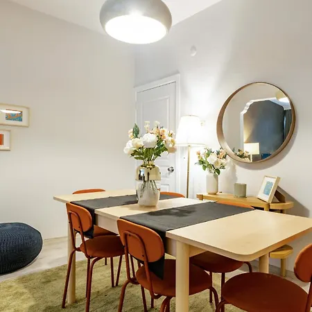 Chic And Roomy Flat Near Citys Nisantasi Mall Isztambul