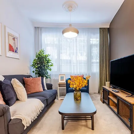 Chic And Roomy Flat Near Citys Nisantasi Mall * Isztambul