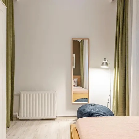 Chic And Roomy Flat Near Citys Nisantasi Mall イスタンブール